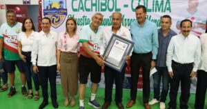 Lee más sobre el artículo Inicia en Colima el 9° Torneo Nacional de Cachibol en honor a Valentín Arreola Mendoza