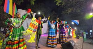 Lee más sobre el artículo Con éxito, Ballet Mitoteliztli se presenta en Festival Internacional de Folklore, en Argentina