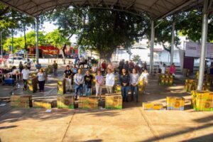 Lee más sobre el artículo Entregan en Tecomán, aires acondicionados a bajo costo