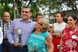 Lee más sobre el artículo Refuerza Riult Rivera cercanía con la ciudadanía: se reúne con vecinos de Las Amarillas