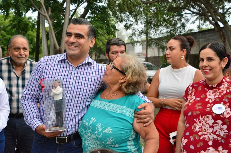 En este momento estás viendo Refuerza Riult Rivera cercanía con la ciudadanía: se reúne con vecinos de Las Amarillas