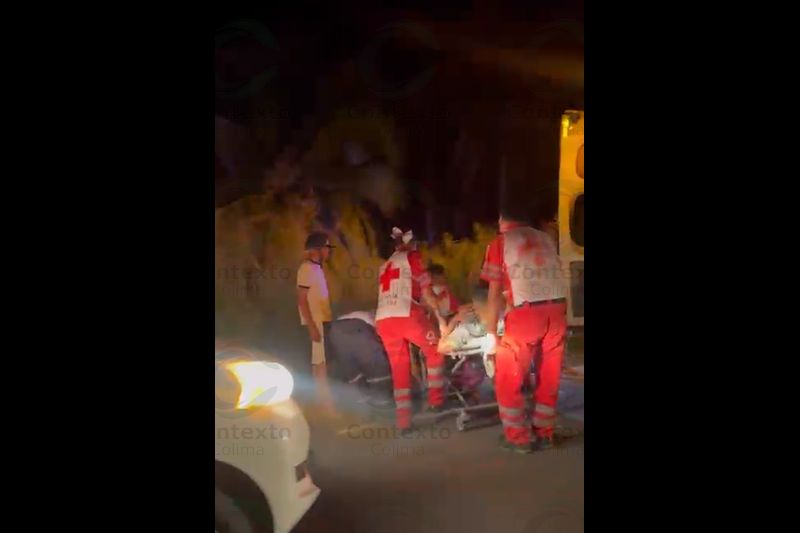En este momento estás viendo Choque entre motos deja 4 heridos, entre ellos un menor, en la carretera Tecomán – Pascuales