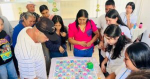 Lee más sobre el artículo Unen a estudiantes y familias en el ‘Laboratorio por la Paz e Igualdad: Familias Tejiendo Puentes’