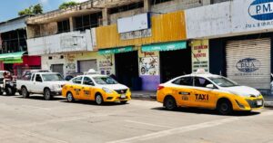 Lee más sobre el artículo Calles dañadas por la lluvia golpean el bolsillo de los taxistas en Tecomán