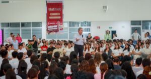 Lee más sobre el artículo Presentan en la Universidad de Colima el programa UniBeca para estudiantes de Manzanillo