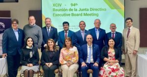 Lee más sobre el artículo Rector de la UdeC presenta informe como vicepresidente de la OUI-México, en Costa Rica