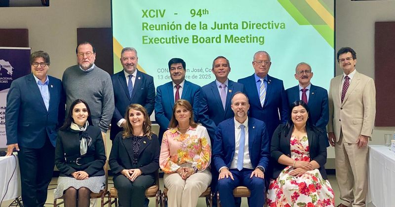 En este momento estás viendo Rector de la UdeC presenta informe como vicepresidente de la OUI-México, en Costa Rica