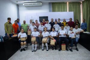 Lee más sobre el artículo Cabildo de Tecomán reconoce a estudiantes destacados en Olimpiadas del Conocimiento Infantil