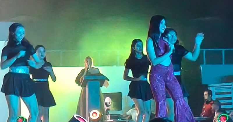 En este momento estás viendo Brilla Tecomán en la tradicional ‘Noche de Estrellas’ a beneficio de la Asociación Contra el Cáncer Tecomense