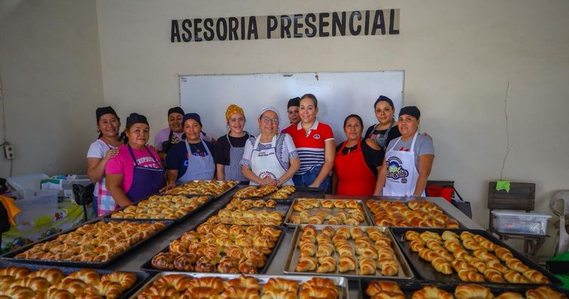 En este momento estás viendo DIF Tecomán promueve el autoempleo a través de talleres comunitarios