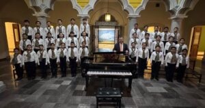 Lee más sobre el artículo Niños Cantores de la UdeC ofrecieron el recital ‘Leyenda y Cantos’, en la Pinacoteca Universitaria