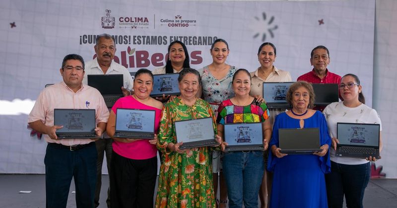 En este momento estás viendo Entregan laptops a docentes de Manzanillo como parte del programa ColiBecas Computadoras