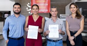 Lee más sobre el artículo Gobierno del Estado de Colima firma convenio para materiales para el hogar a bajo costo