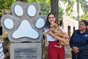 Lee más sobre el artículo Rosi Bayardo coloca primera piedra del Centro de Bienestar Animal