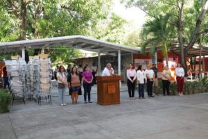 Lee más sobre el artículo Realiza Congreso ceremonia itinerante de noviembre en secundaria de Tecomán