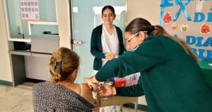 Lee más sobre el artículo Refuerza IMSS Colima prevención de enfermedades con control de colesterol y triglicéridos