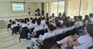 Lee más sobre el artículo Promueven crianza positiva y prevención en escuelas de Tecomán y Armería