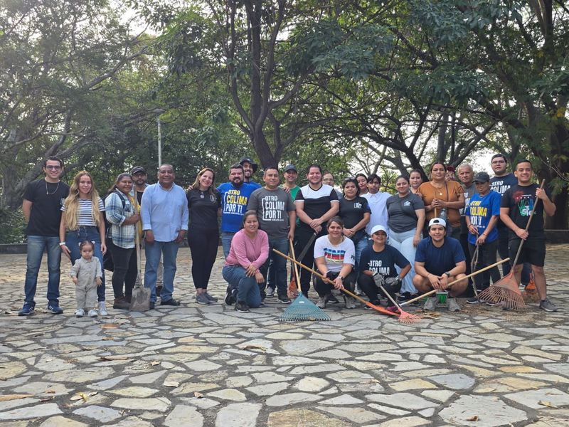 En este momento estás viendo Gobierno de Riult Rivera realiza brigada de limpieza y reforestación en la colonia Las Palmas