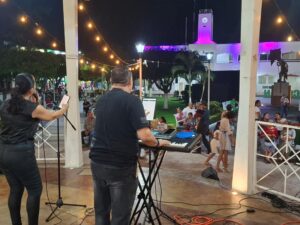 Lee más sobre el artículo Gran ambiente en una nueva edición de ‘Domingos de Tradición y Cultura’ en Tecomán