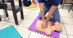 Lee más sobre el artículo Capacita Protección Civil de Tecomán a docentes y administrativos del Colegio Eliam