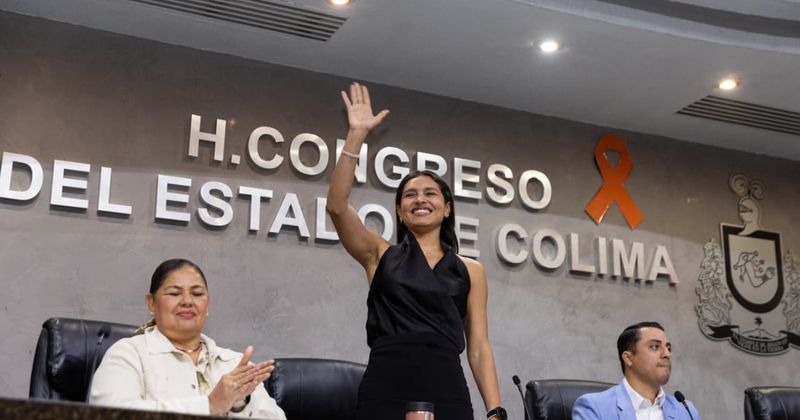 En este momento estás viendo Viridiana Valencia compareció ante el Congreso y resaltó que la administración estatal demostró que se puede brindar bienestar sin generar deuda pública