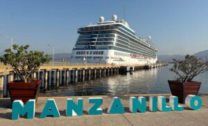 Lee más sobre el artículo Arribó a Manzanillo el Oceania Vista, último crucero del año