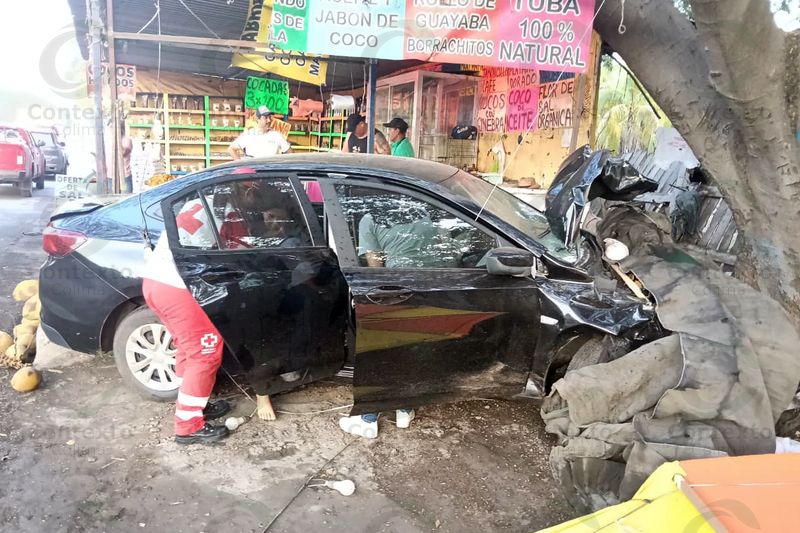 En este momento estás viendo Tecomán: choque en la autopista Manzanillo – Colima deja 4 heridos y daños materiales