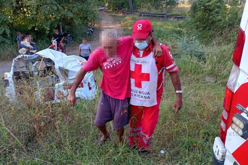 En este momento estás viendo Vuelca mototaxi en la carretera Caleras – Madrid; conductor resulta lesionado