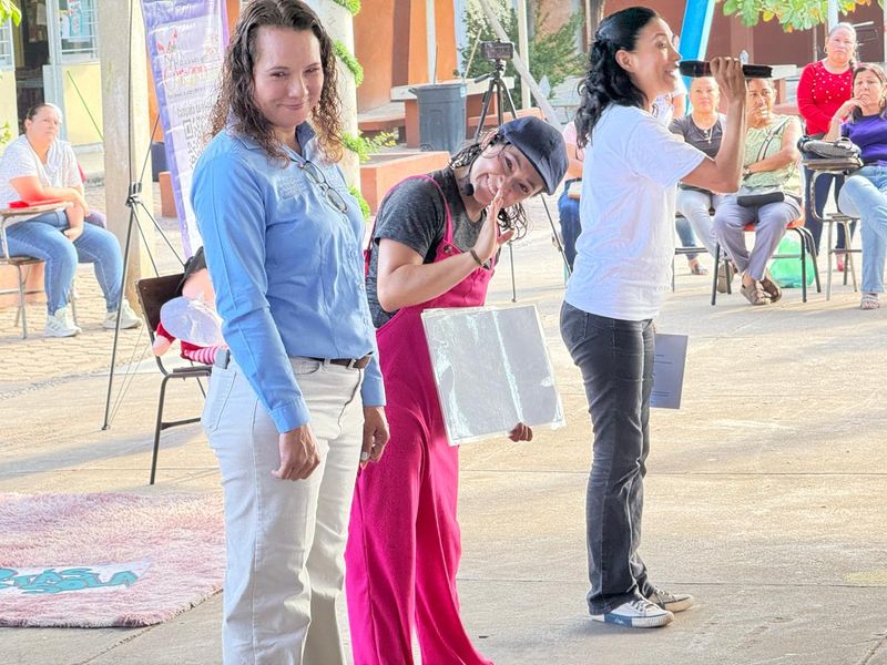 En este momento estás viendo Avanza programa de prevención de violencias de Sipinna en escuelas de Tecomán