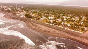 Lee más sobre el artículo Hombre de 34 años desaparece tras ingresar al mar en Cuyutlán