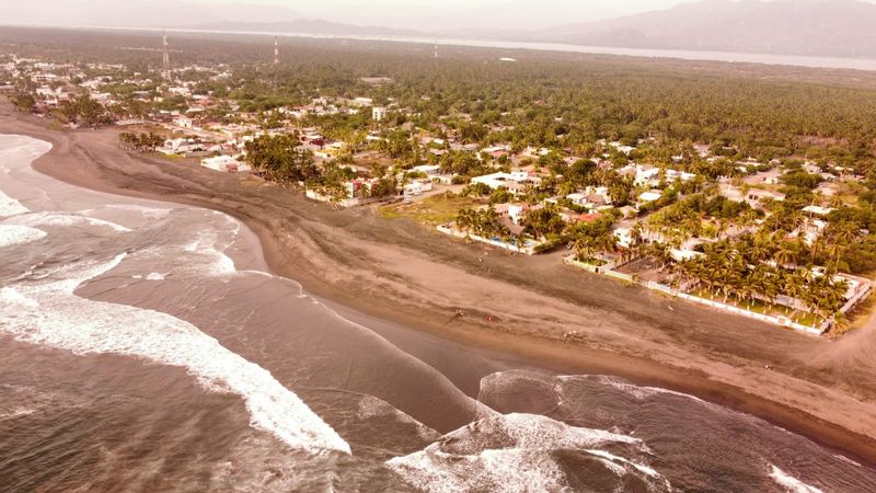 En este momento estás viendo Hombre de 34 años desaparece tras ingresar al mar en Cuyutlán