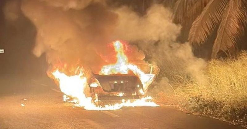 En este momento estás viendo Vehículo se incendia en la carretera Tecomán–Pascuales; no hubo lesionados