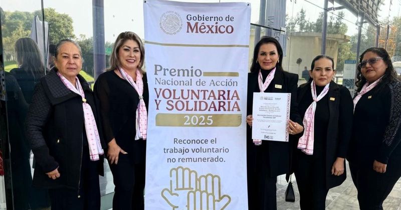 En este momento estás viendo Reconocen a nivel nacional a la Asociación Contra el Cáncer Tecomense por su destacada labor voluntaria