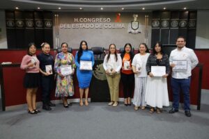 Lee más sobre el artículo Presentan en el Congreso el libro “Antología Poética de Mujeres en Proceso de Reinserción Social”