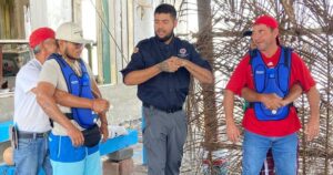 Lee más sobre el artículo Refuerzan capacitación turística y seguridad en playas de Armería por temporada decembrina