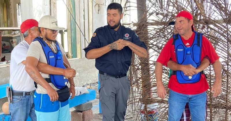 En este momento estás viendo Refuerzan capacitación turística y seguridad en playas de Armería por temporada decembrina