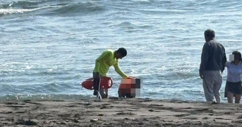 En este momento estás viendo Protección Civil de Tecomán brinda apoyo oportuno a menor en Playa Tecuanillo