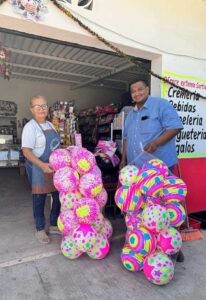 Lee más sobre el artículo Regidor Jorge González participa en posada navideña en El Saucito