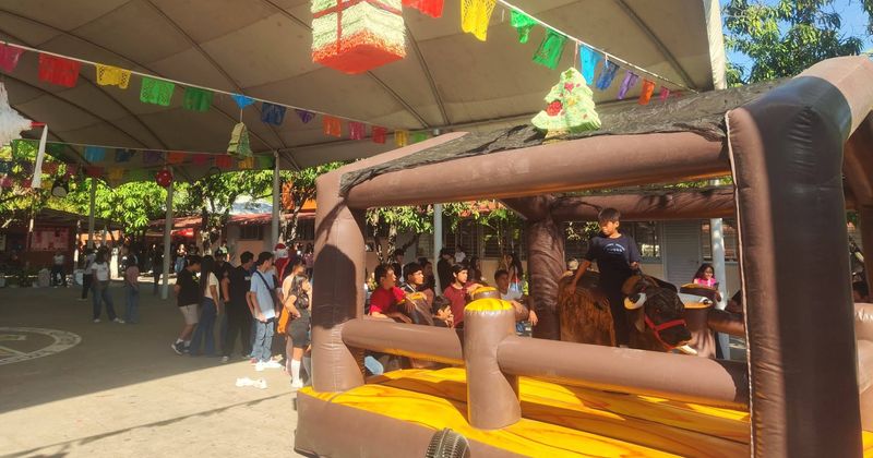 En este momento estás viendo Jorge González cumple compromiso con secundaria Gregorio Torres Quintero
