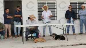 Lee más sobre el artículo Productores de plátano toman pacíficamente el Consejo de Productores en Tecomán; exigen nueva mesa directiva