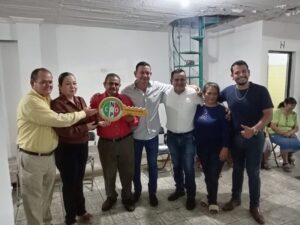 Lee más sobre el artículo CNOP Tecomán realiza la entrega simbólica de la llave de la Casa del Comerciante