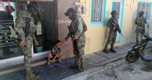 Lee más sobre el artículo Marina y autoridades de Seguridad Pública inician el año reafirmando su compromiso con la seguridad y la paz en Colima