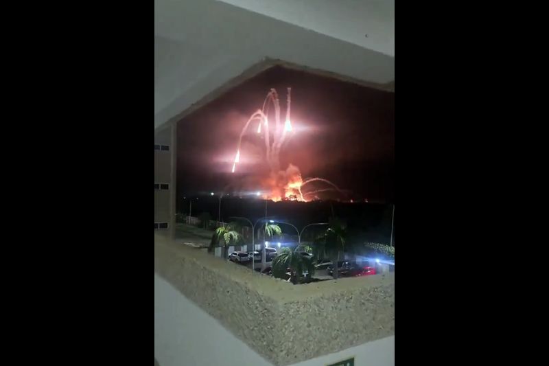 En este momento estás viendo Estados Unidos invade Venezuela: Trump asegura haber capturado a Maduro