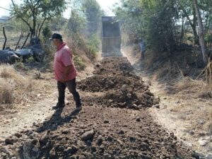 Lee más sobre el artículo Gobierno del Estado de Colima rehabilita caminos sacacosechas en Buenavista