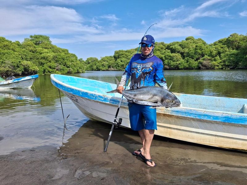 En este momento estás viendo Consumo de pescado fresco impulsa el sustento de familias pesqueras en Tecuanillo