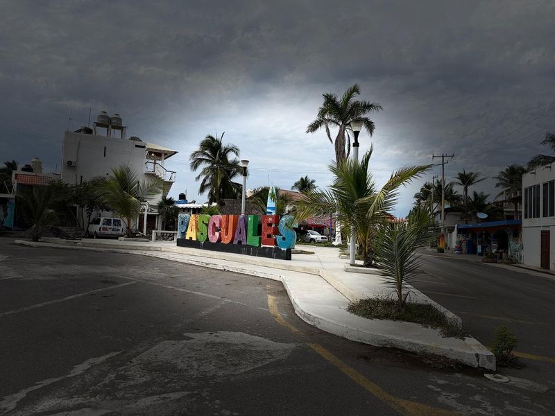 En este momento estás viendo Clima y vientos moderan actividad turística en Boca de Pascuales