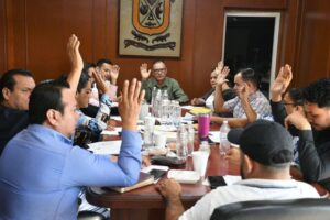 Lee más sobre el artículo Cabildo de Armería y alcalde Cruz Méndez acuerdan impulsar carnaval y atienden demanda laboral