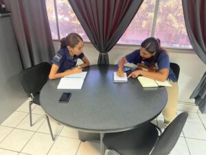 Lee más sobre el artículo Alistan programa de liderazgo y uso responsable de redes para estudiantes