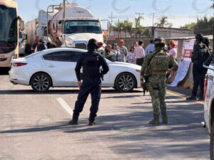 Lee más sobre el artículo Familiares de desaparecidos liberan la autopista Tecomán–Manzanillo tras diálogo con autoridades