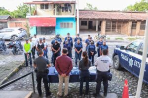 Lee más sobre el artículo Gobierno de Tecomán equipa a Policía Auxiliar para reforzar la seguridad en la Feria del Limón 2026